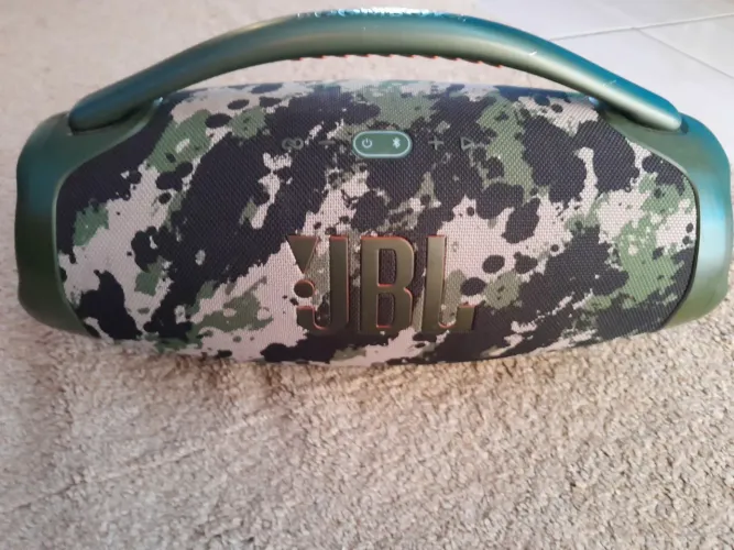 VENDO OU TROCO ESSA BOOMBOX X3 CAMUFLADA