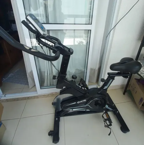 Bicicleta ergometrica confortável