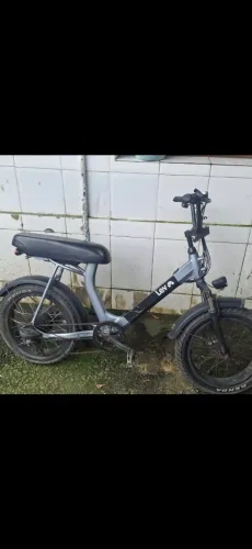 Bike eletrica cruiser da lev com doc