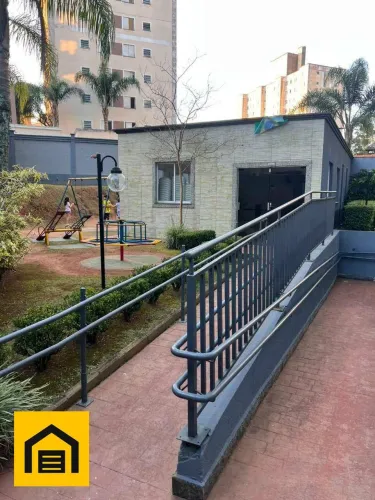 Apartamento com 2 dormitórios para alugar, 45 m² por R$ 2.000/mês - Parque São Vicente - M