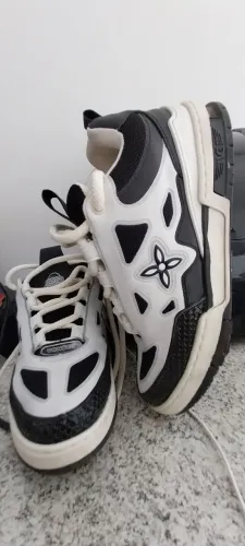 Tênis NOVO LINDO!