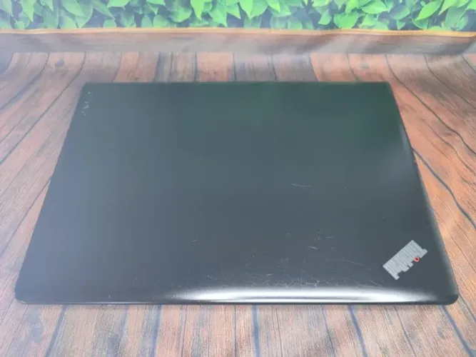 Notebook Lenovo ThinkPad E470 - Core i5, 7ª geração