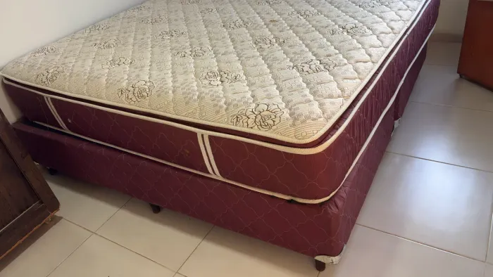 Cama king Size 