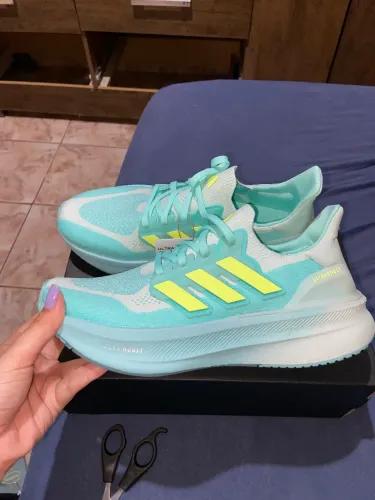 Tênis Adidas Ultraboost Feminino 