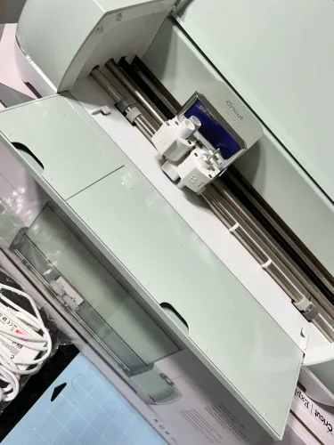 Plotter de Recorte Cricut Explore Air 2 (Mentol) - Seminova na Caixa!