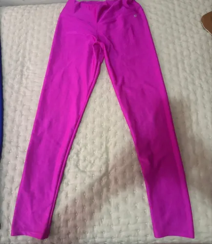 Calça legging pouco uso rosa lindo estica bastante tamanho g marca alarme 