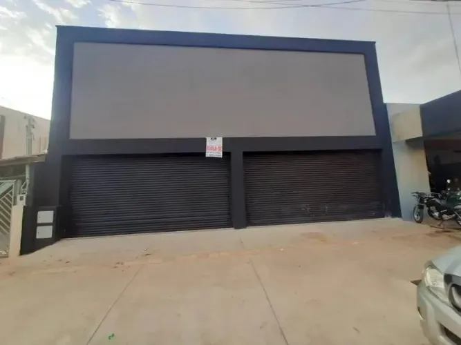 Alugo Galpão novo com 350 m² na Av do Alpes. Villa Alvorada