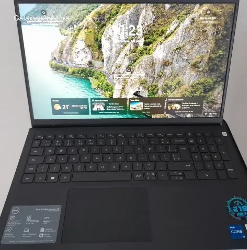 Notebook Dell Inspiron 15 i15-i1100-A58PF 16Gb Ram 512gb Ssd Windows 11 15,6 poleFull Hd