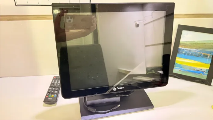 monitor touch screen de 15 polegadas da 3nStar (tela reclinável)