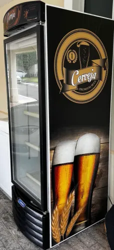 Cervejeira - Freezer Expositor Metalfrio