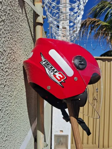 Capacete Aberto em Excelente Estado