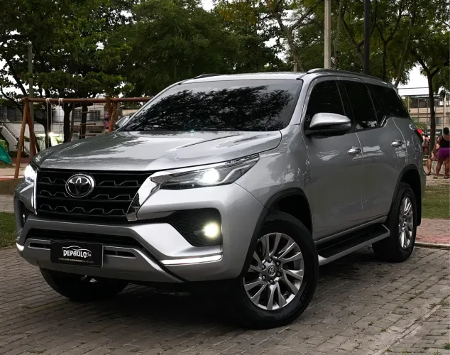 Toyota Hilux SW4 SRX 4X4 2.8 TDI 16V Dies. Aut. 2021