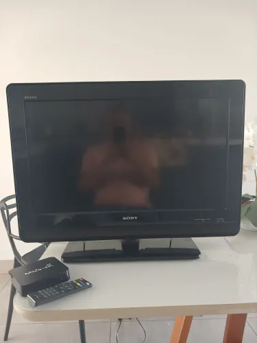 Tv Sony Bravia 32 polegadas.