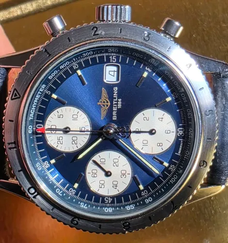 Relógio Breitling Navitimer AVI. Automático. 40mm. Secada de 19990. Mostrador azul panda.