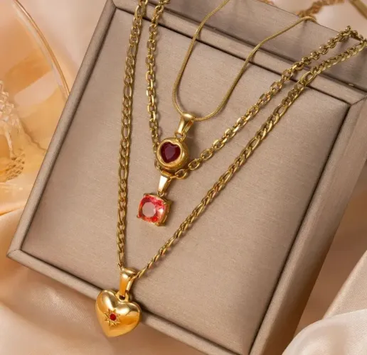 Colar dourado pedra vermelha aço inoxidável
