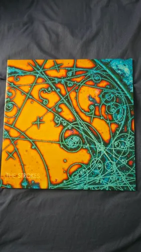 LP THE STROKES - IS THIS IT