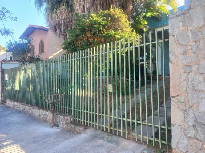 Casa Comercial com 3 quartos à venda em Belo Horizonte