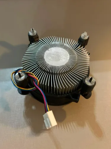 Cooler para Processador Intel (Delta Electronics) - Conector 4 Pinos