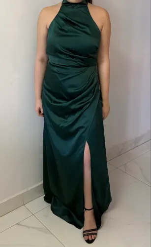 Vestido Longo Verde Acetinado com Fenda
