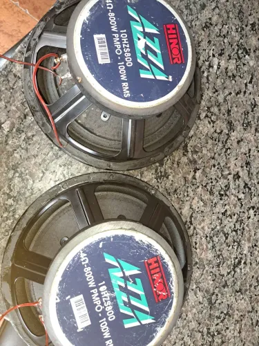 Par de auto falantes hinor 100 watts ! 10 polegadas