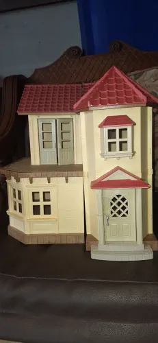 Sylvanian _ casa sem base e grades