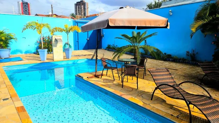 LINDA CASA À VENDA EM MOGI MIRIM EM ÓTIMA LOCALIZAÇÃO