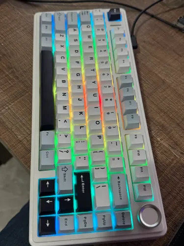 Teclado aula F75 