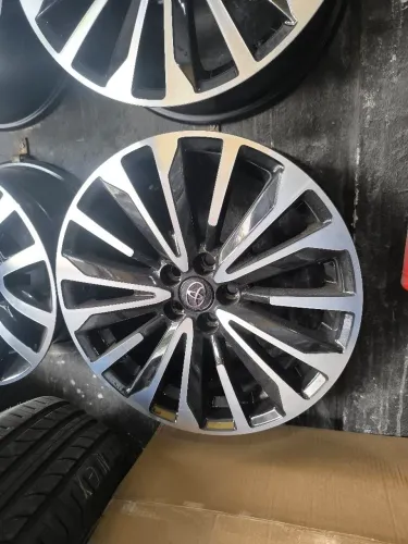 Vendo jogo de roda aro 17 do corolla