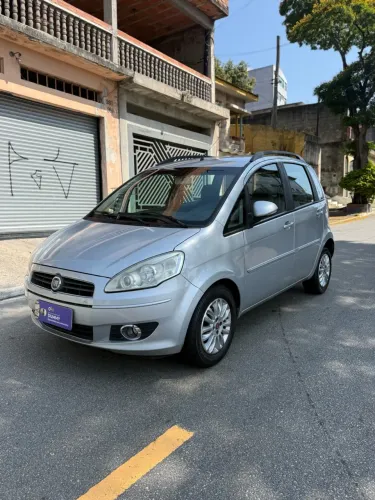 Fiat Idea Attractive 1.4 Fire Flex 8V 5P 2012