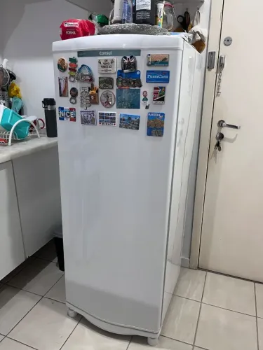 Geladeira Cônsul 261L - MUITO NOVA!