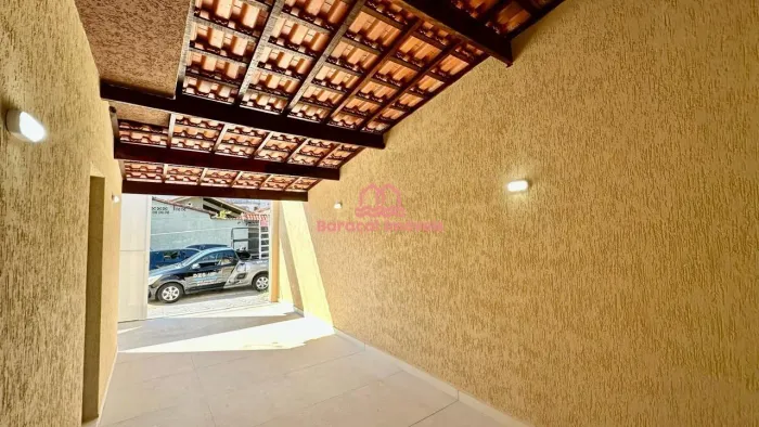 Casa com 2 Suítes 1 Lavabo à Venda em Vila Tupi, Praia Grande - SP