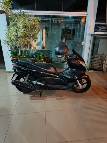 SÓ QUEM TEM UMA SABE A ECONOMIA ESSA MOTO PROPORCIONA MÉDIA 33 KM/L DENTRO DA CIDADE