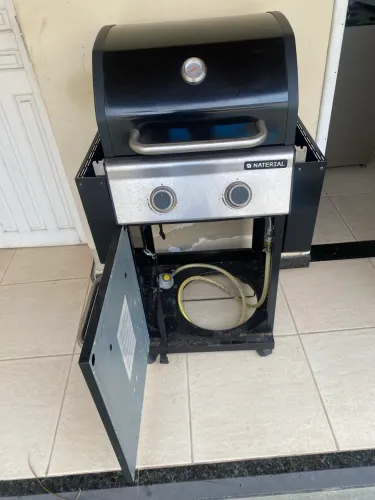 Oportunidade,churrasqueira a gás semi nova