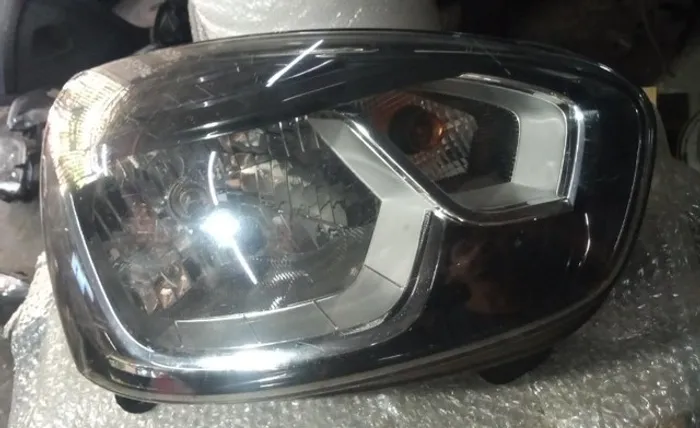 Farol do Clio 2015 lado direito .
