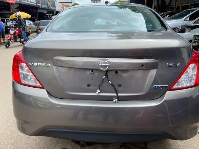 Nissan Versa 1.6! SR Peças usadas!