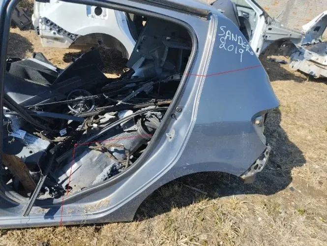 Lateral Traseira Esquerda Sandero 2019 2020