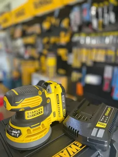 Kit Lixadeira Roto Orbital à Bateria 5" 125mm 20V 2Ah Fatmax Carregador Bivolt Stanley