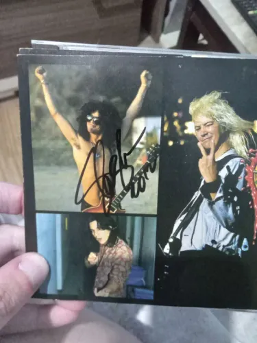 CD Autografado Guns N' Roses - The Spaghetti Incident
