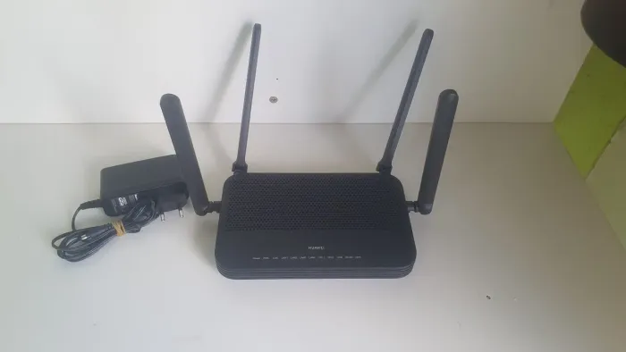 Roteador Huawei EchoLife HG8245W5-6T