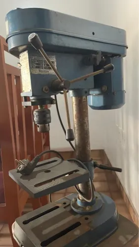 Furadeira de bancada