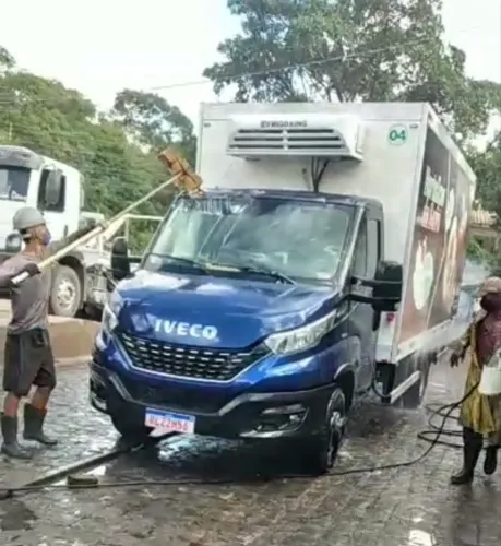 Caminhão Baú frigorífico Zero Daily