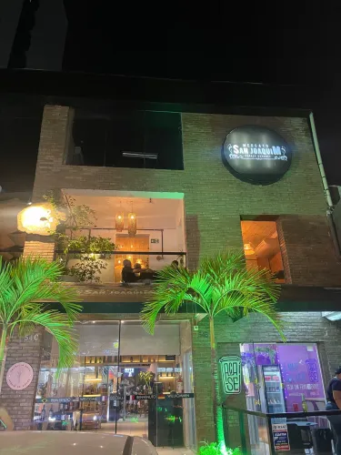 LOJAS PARA LOCAÇÃO NO ESPINHEIRO 