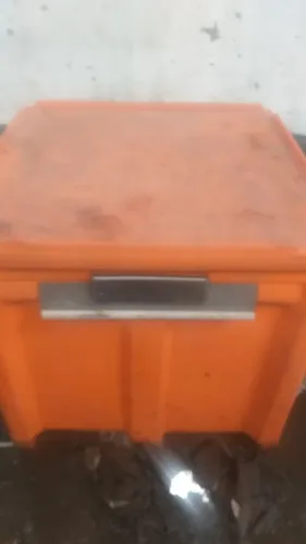 Caixa Térmica Laranja