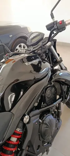 Er6n kawasaki 650cc bem cuidada