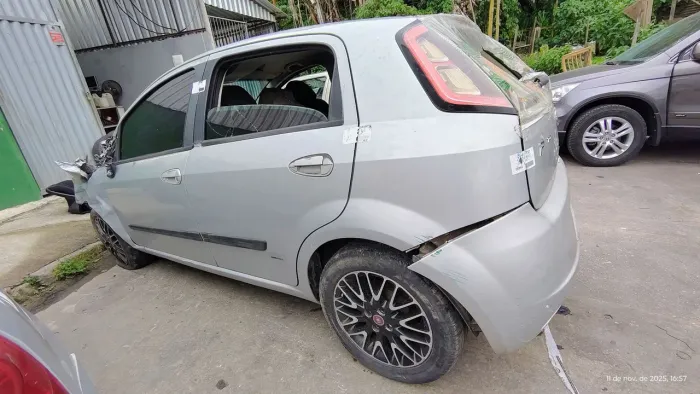 SUCATA: PUNTO 1.8 HLX
