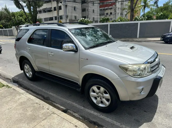 Toyota Hilux SW4 SRV D4-d 4X4 3.0 TDI Dies. AUT 2011