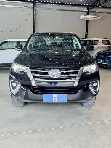 Toyota Hilux SW4 SRX 4X4 2.8 TDI 16V Dies. Aut. 2020