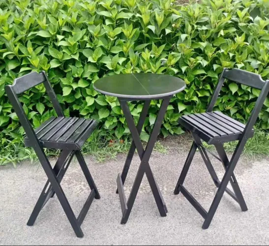 Bistrô com 2 banquetas nova