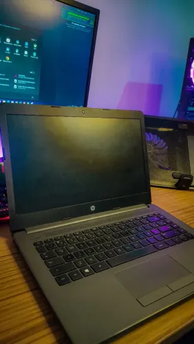 ? Notebook HP i3 10ª Ger | 8GB RAM | 240GB SSD | Windows 11