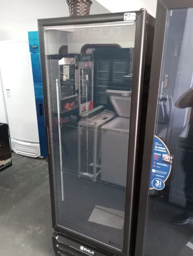 NZ. Freezer vertical porta de vidro 500 litros Full Black Braslar 